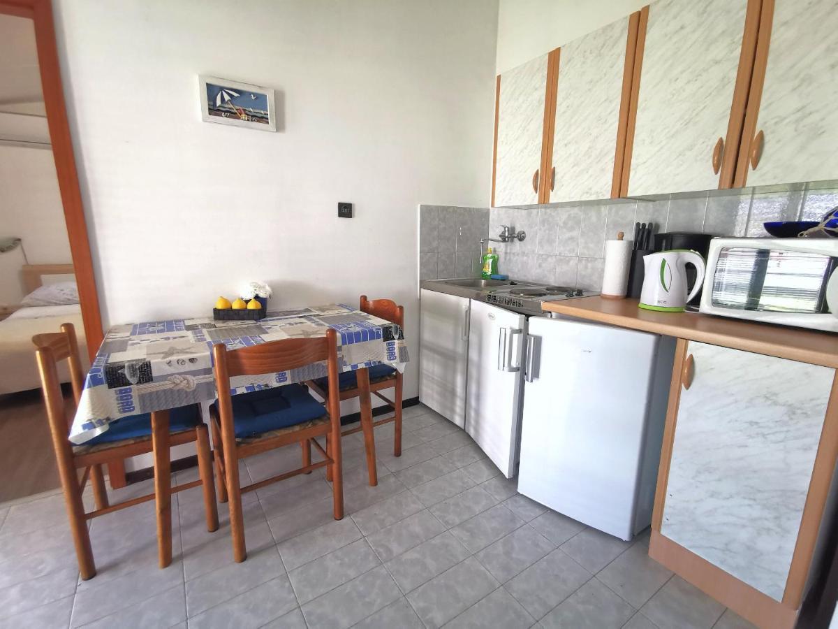 Apartmani Andrea Pula Bagian luar foto