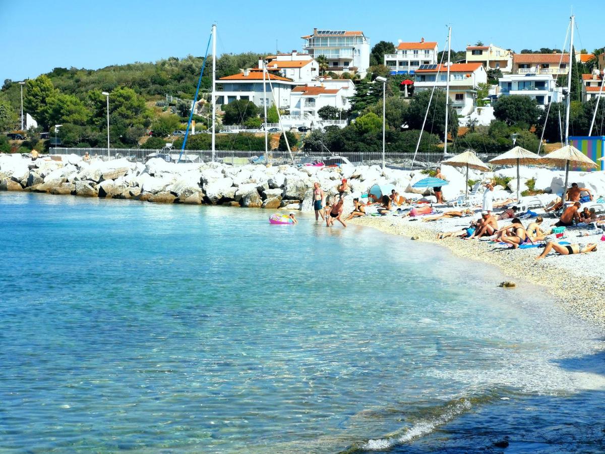 Apartmani Andrea Pula Bagian luar foto